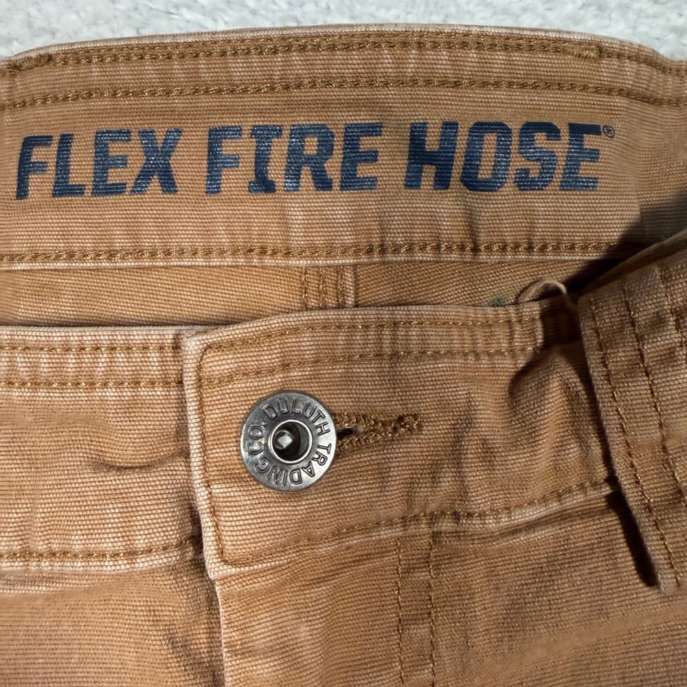 Duluth Trading Co Flex Fire Hose Cargo Pants Mens 33x32 Brown Workwear Utility - Picture 2 of 6